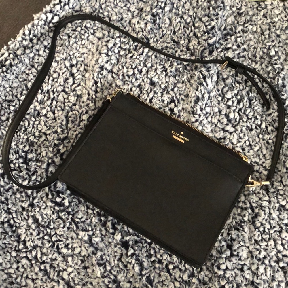 Small black Kate spade cross body - Picture 3 of 6